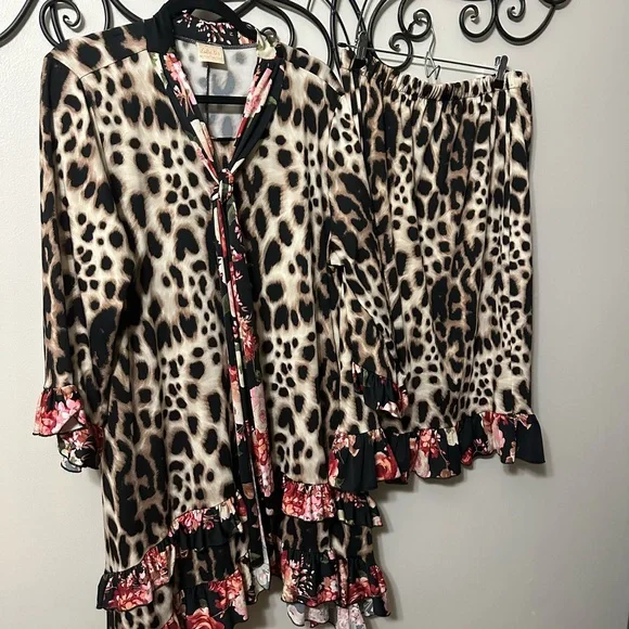 Leopard Print Skirt Set with Floral Accents - Picture 2 of 4
